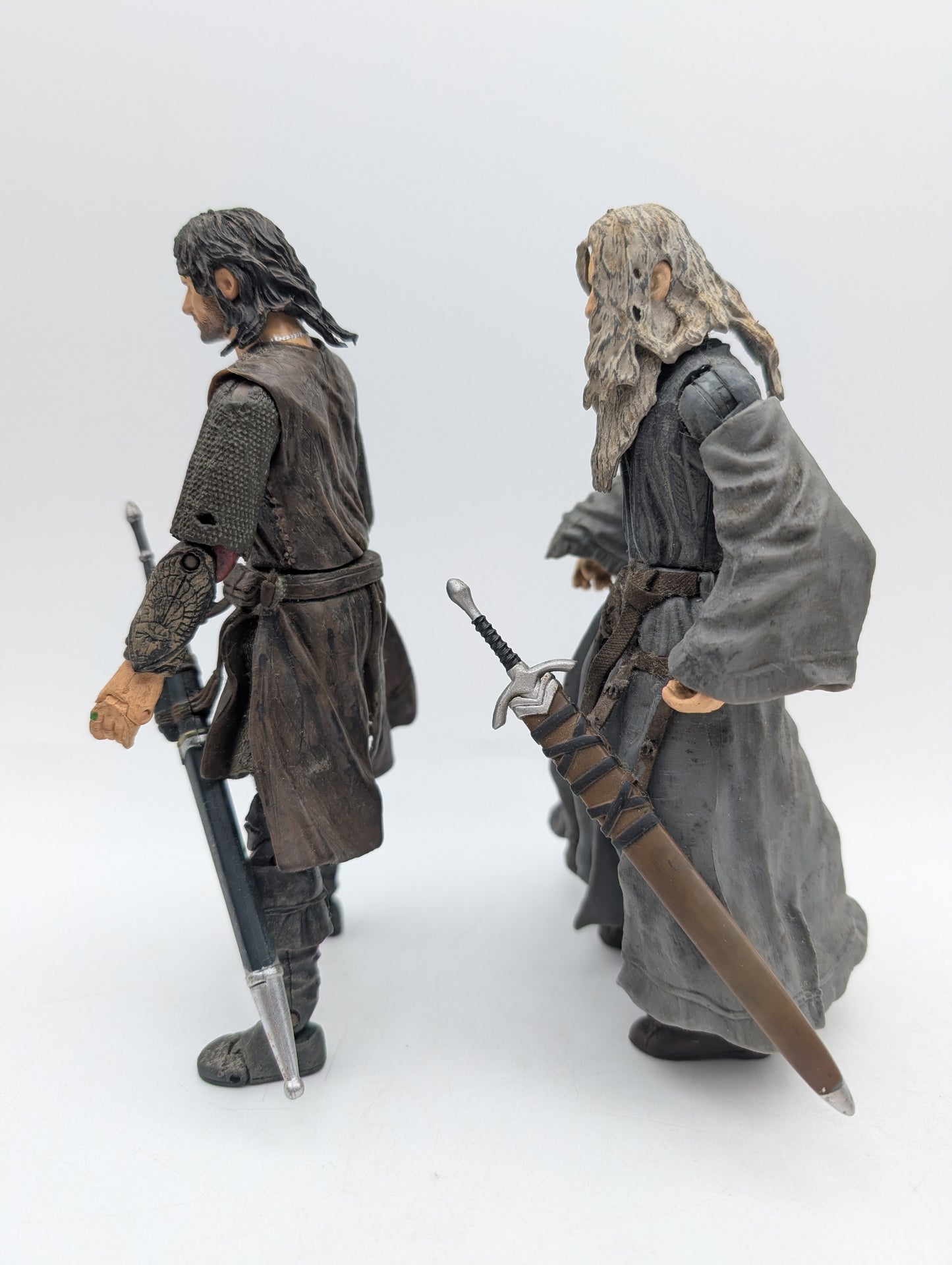Lord of the Rings Aragorn & Gandalf Action Figures 2004 Toy Biz