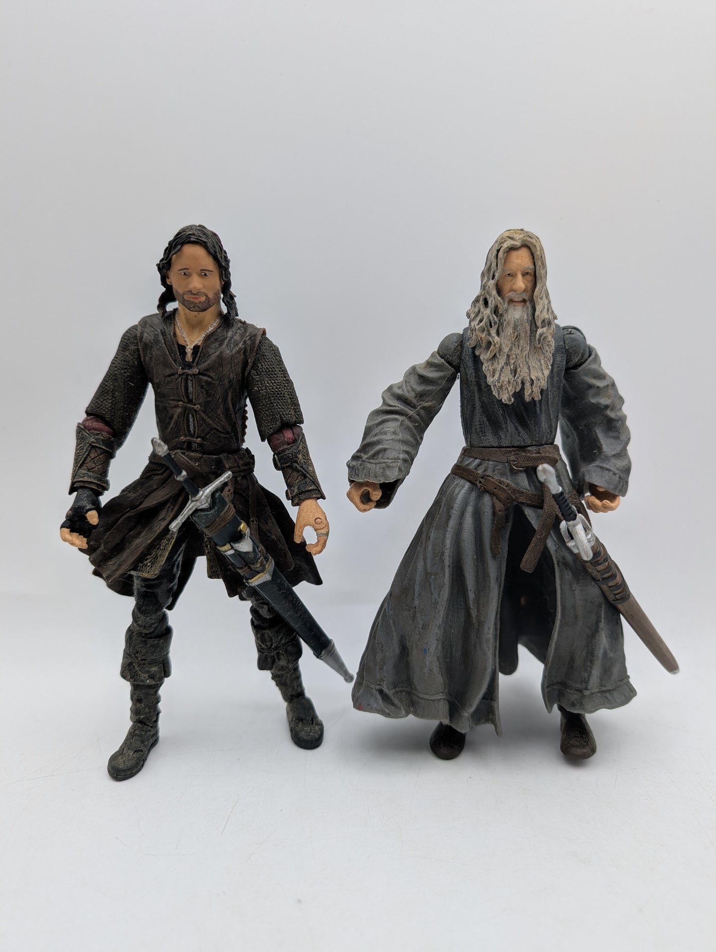 Lord of the Rings Aragorn & Gandalf Action Figures 2004 Toy Biz