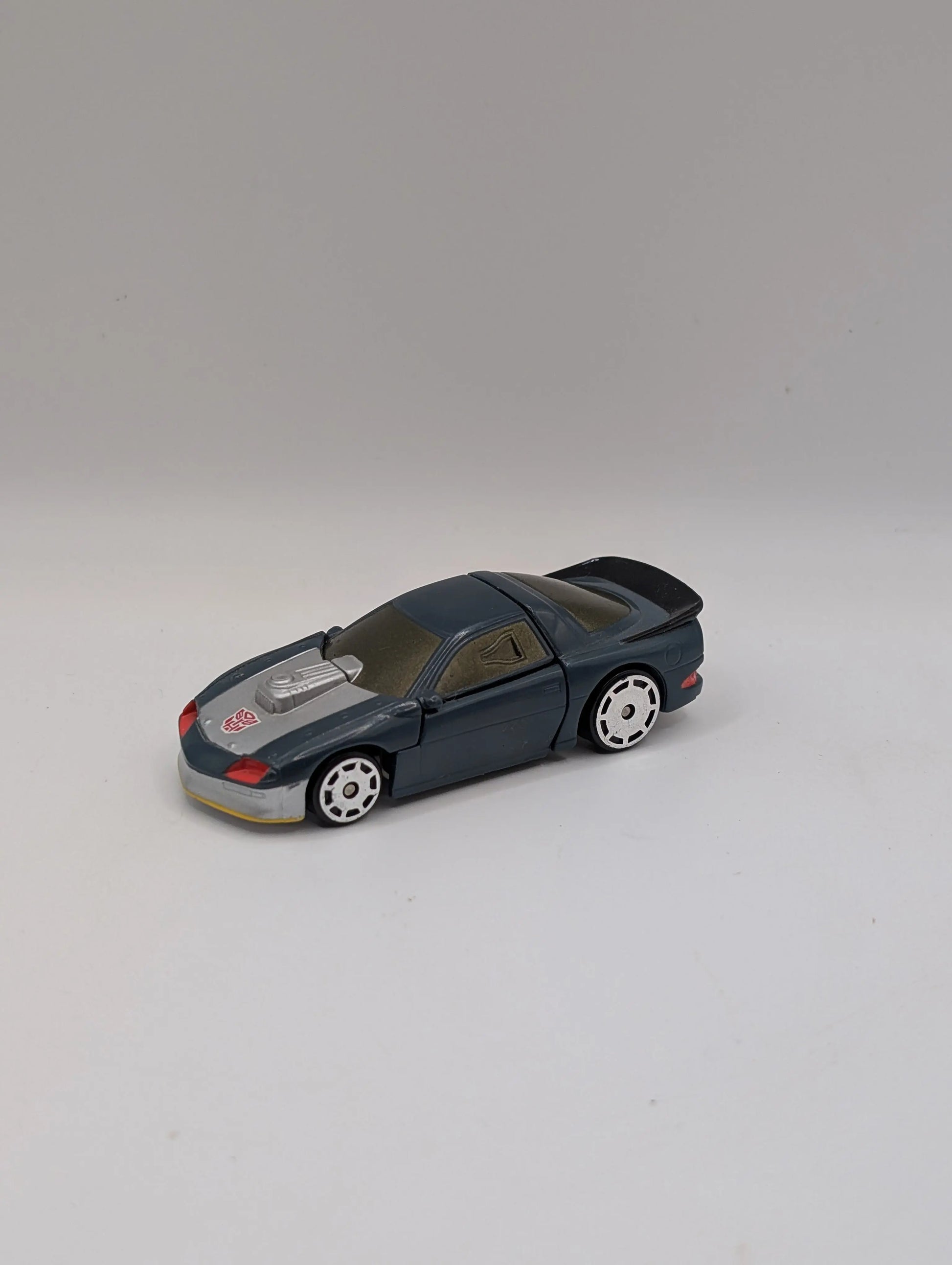 Robots In Disguise Expanded: vintage Spy Changers G1 Silverstreak FRENLY BRICKS - Open 7 Days