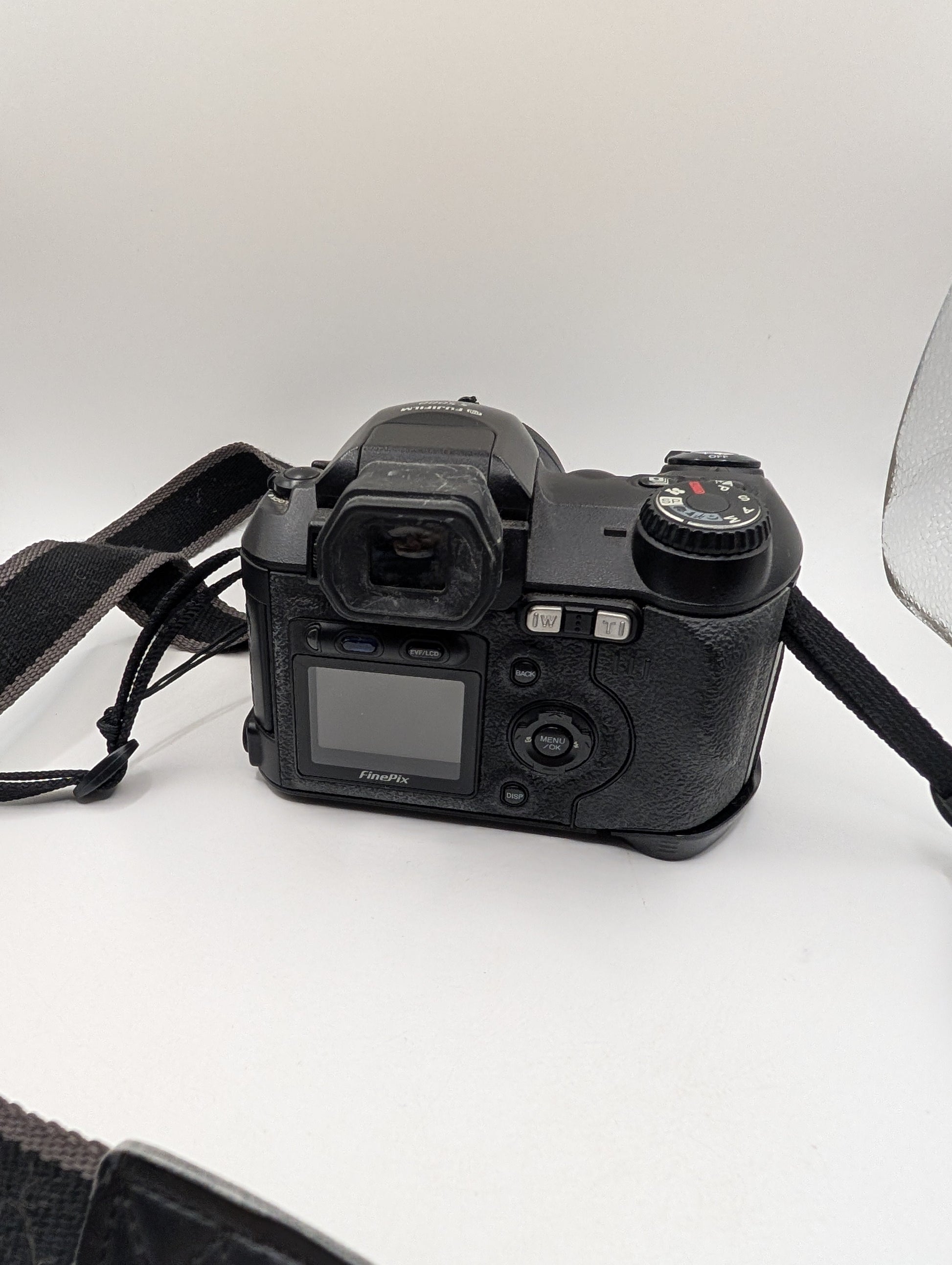 Fujifilm FinePix S5000 Digital Camera Black  Untested No Battery FRENLY BRICKS - Open 7 Days