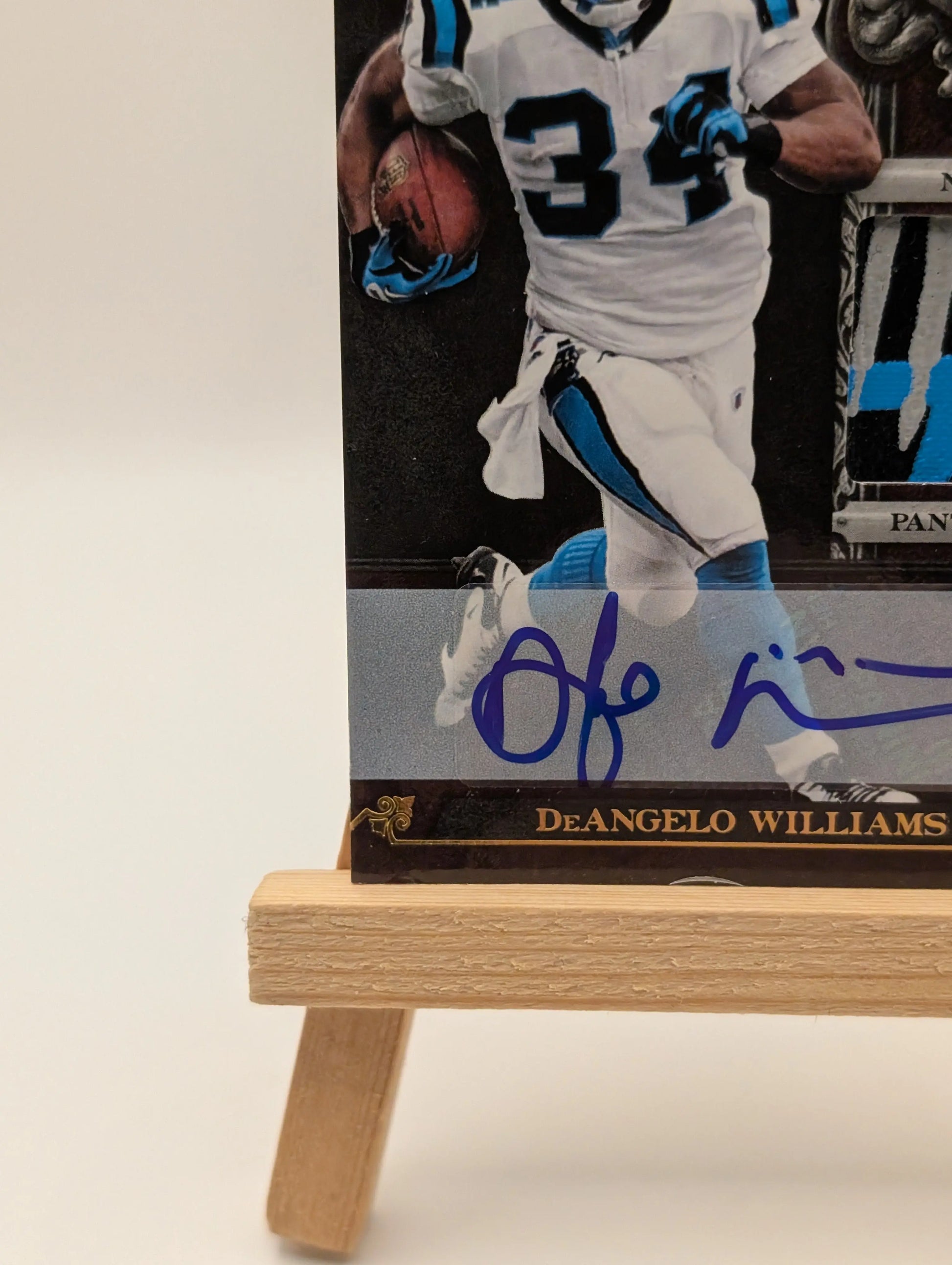 Panini Crown Royale 2010 DeAngelo Williams Auto Glove /10 THE ZONE FRENLY BRICKS - Open 7 Days