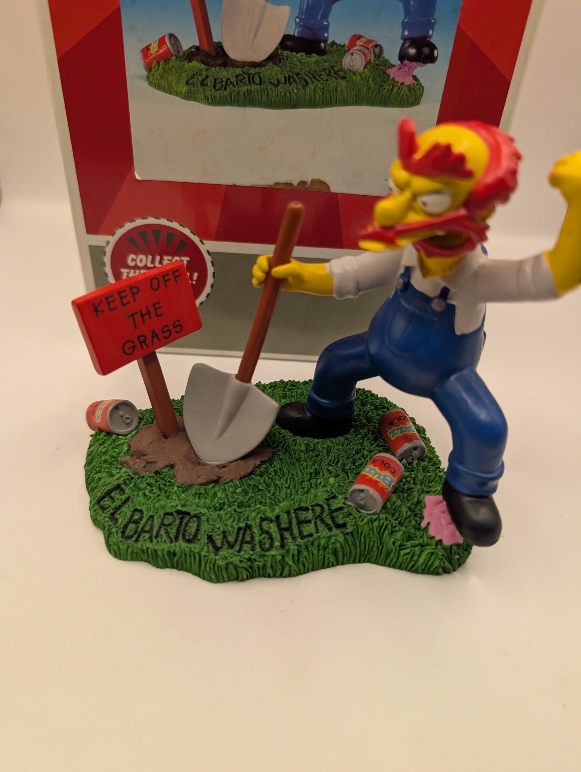 The Simpsons sculpture "Make Way for Willie"  Springfield citizens sculpture with Box FRENLY BRICKS - Open 7 Days