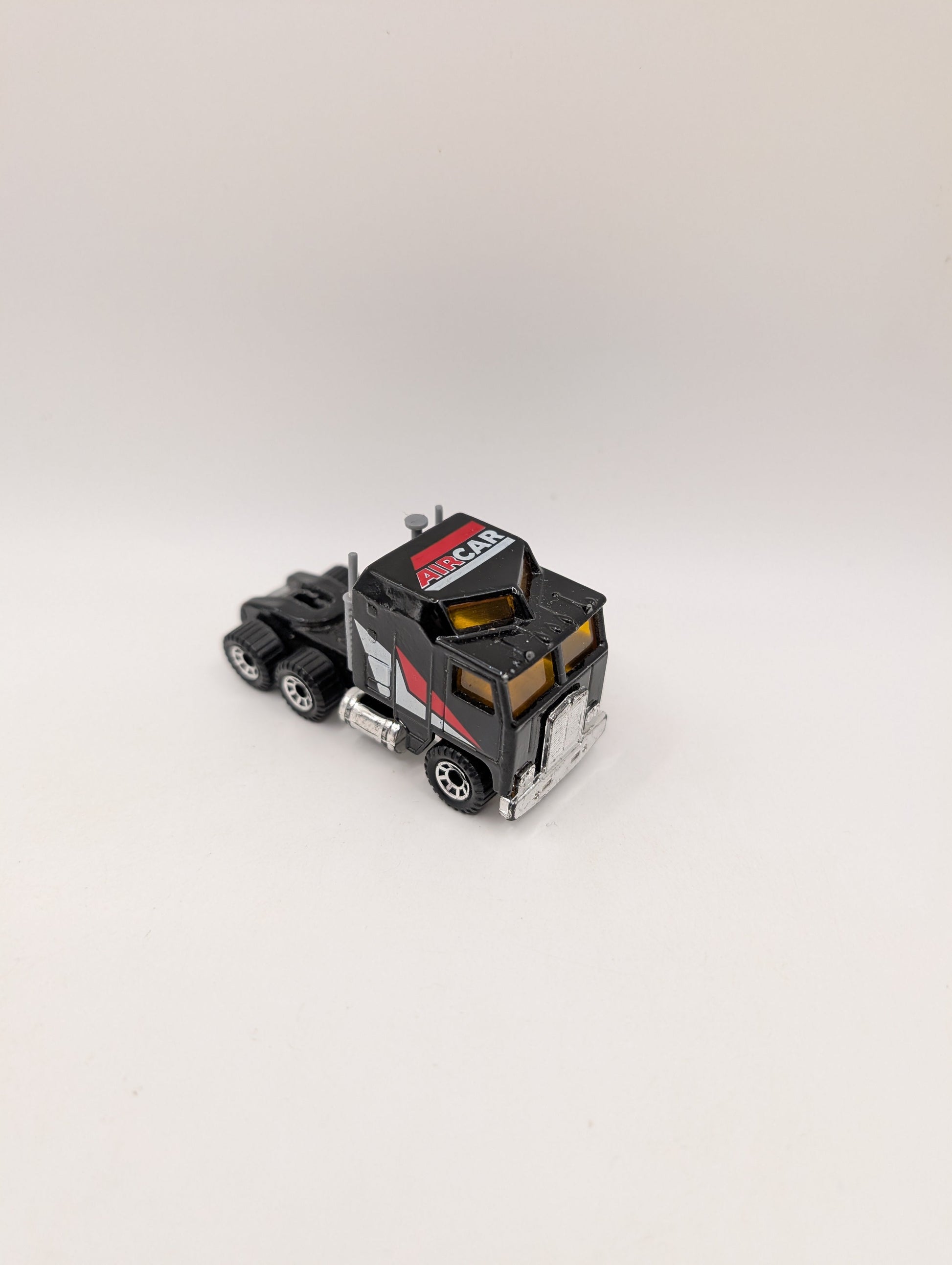 Matchbox 1981 Kenworth Truck Hauler Air Car Black Diecast 1:90 Thailand Semi FRENLY BRICKS - Open 7 Days