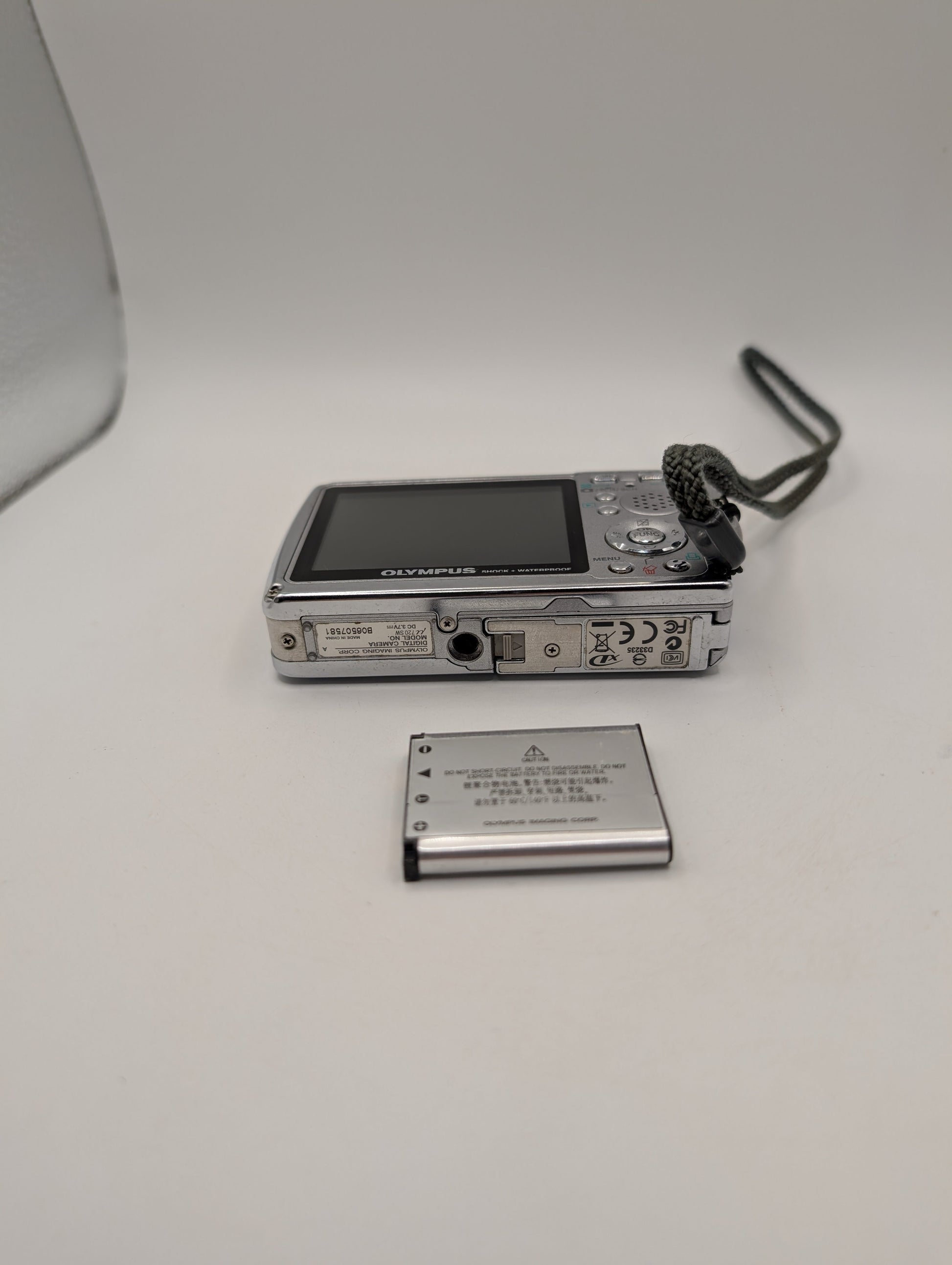 Olympus µ 720 SW 7.1 MP Digital Camera Blue/Silver - Not Working FRENLY BRICKS - Open 7 Days