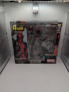 Amazing Yamaguchi No.001 Deadpool Figure - KAIYODO Japan broken seal